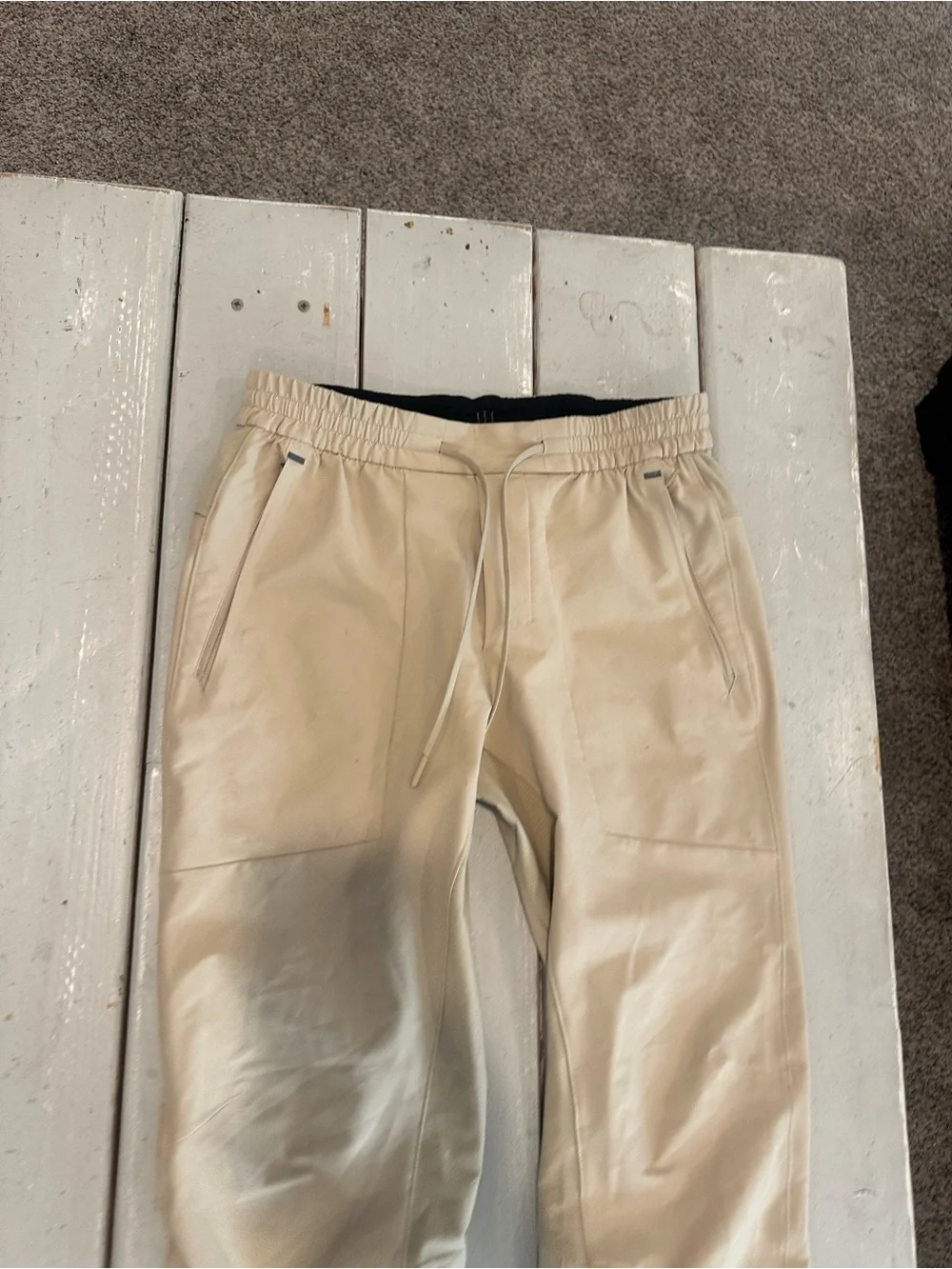 Men’s Lululemon License to Train 29” Trench Joggers Size Small EXCELLENT